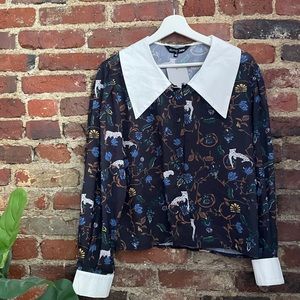 Jungle Print Sister Jane Blouse with white oversize collar and cuffs. Med. NWT